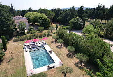 Propriété avec piscine et jardin 5