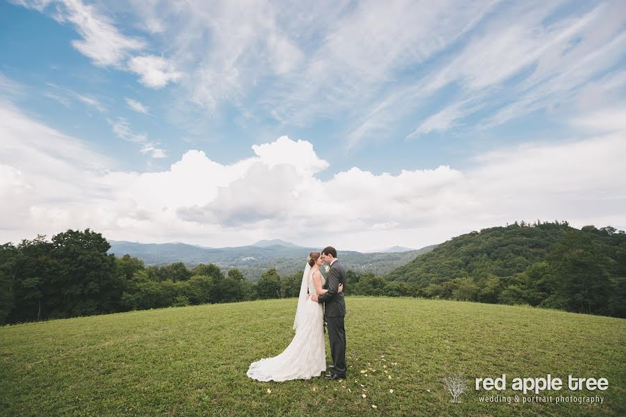 Photographe de mariage Crystal Carson (redappletree). Photo du 28 juin 2022