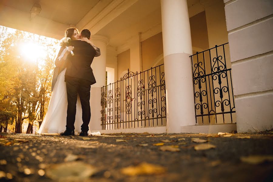 Fotografo di matrimoni Angelina Kameneva (kamenevy-art). Foto del 19 gennaio 2022