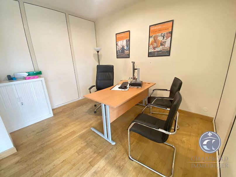 Location  locaux professionnels 4 pièces 94.36 m² à Blois (41000), 1 242 €