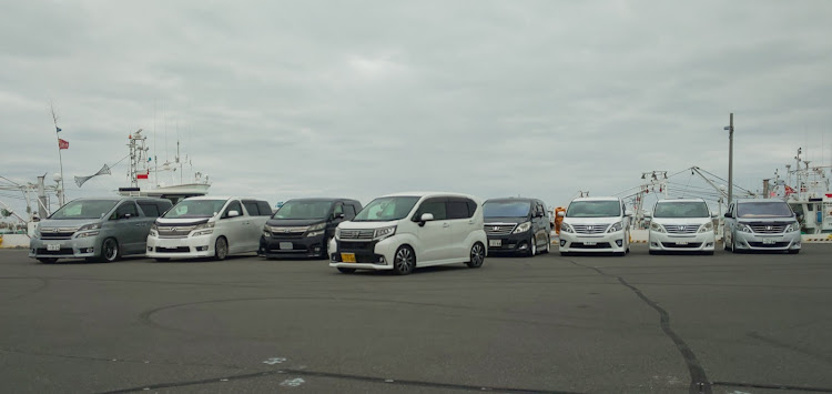 ヴェルファイアのお散歩・相馬MT・アルヴェル・ノア ヴォクシー エスクァイアに関するカスタム事例の投稿画像3枚目