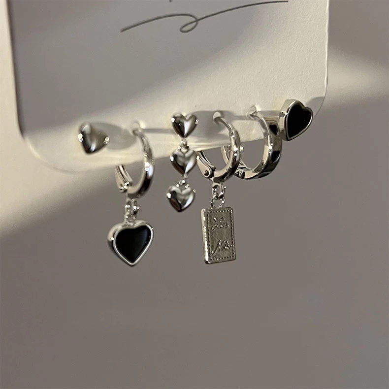 Pendientes femeninos de moda versátiles y con temperamento, perfectos para cualquier ocasión. Realza tu estilo con estos pendientes modernos y elegantes.