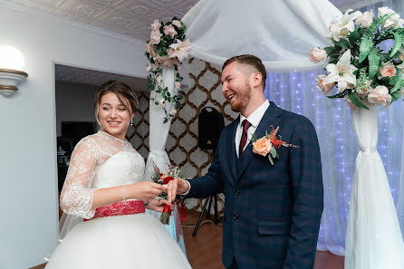 Fotógrafo de casamento Veronika Syutkina (veronikasyutkina). Foto de 29 de agosto 2019