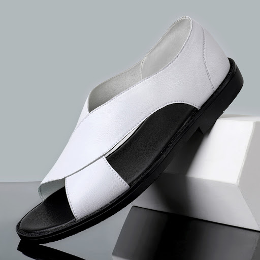 Title 3, Beach Leisure Hiking Sandals Enjoy comfort and ...