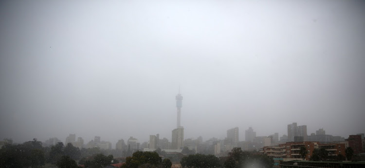 Johannesburg residents woke up to below freezing temperatures and light snowfall on Monday.