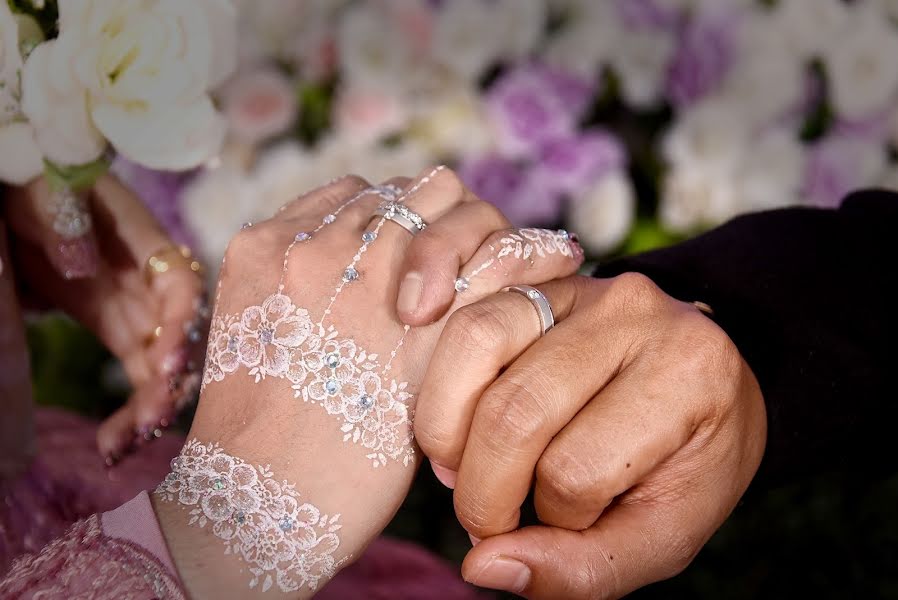 Fotógrafo de casamento Alim Bachri (alimprismakolaka). Foto de 21 de junho 2020