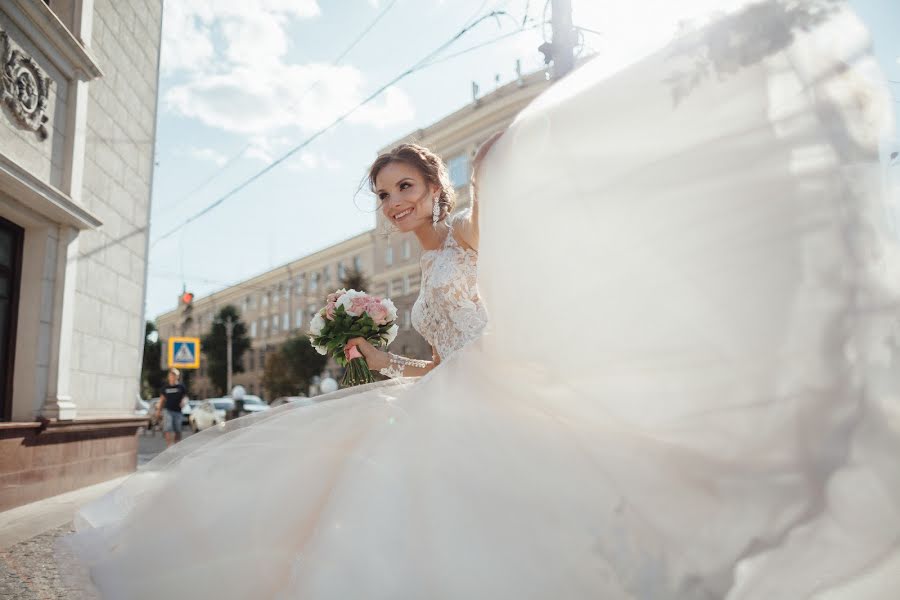 Wedding photographer Maksim Volkov (whitecorolla). Photo of 14 August 2019