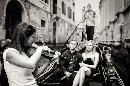 Jurufoto perkahwinan Luca Fazzolari (venice). Foto pada 9 Oktober 2023