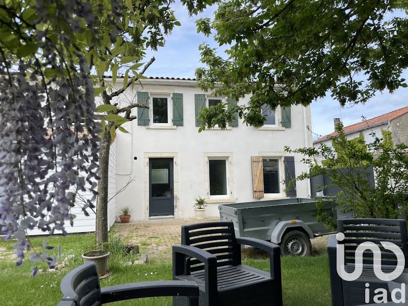 Vente maison 7 pièces 165 m² à Vérines (17540), 349 000 €