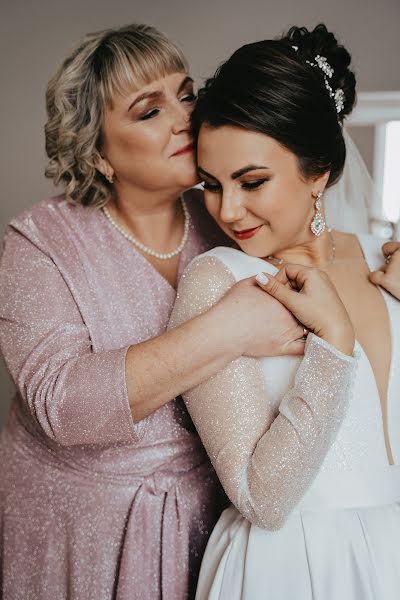 Wedding photographer Yana Ivanova (yyyana6). Photo of 27 February 2022