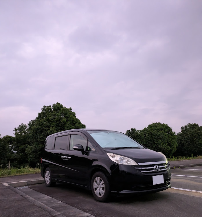 ステップワゴンの#車・曇り空と愛車・不思議な空の色・明日は岡山・いよいよ7月に関するカスタム事例の投稿画像1枚目