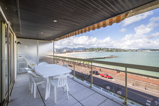 Apartment with terrace 3