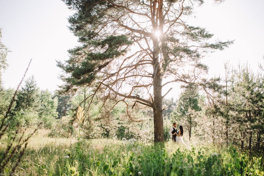 Bryllupsfotograf Lena Ivanovska (ivanovska). Bilde av 16 juli 2019