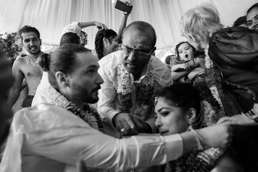 結婚式の写真家Santhosh Vaithiyanathan (sandy)。4月11日の写真