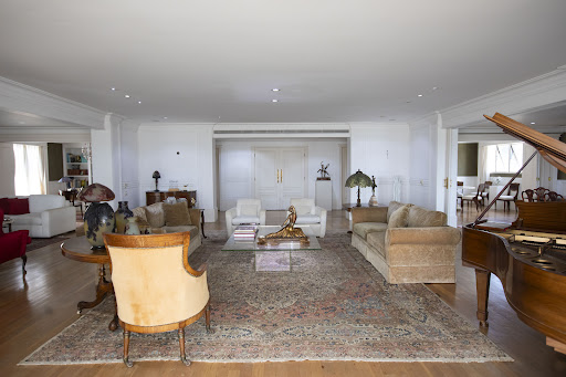 Apartment with terrace and pool 3