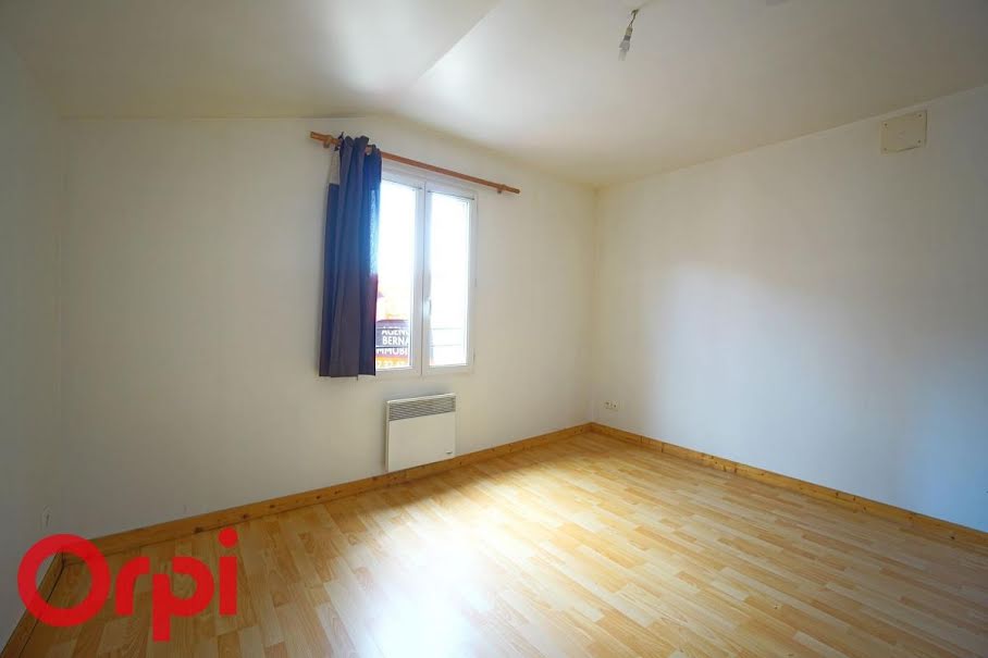 Location  duplex 3 pièces 45 m² à Mesnil-en-Ouche (27410), 450 €