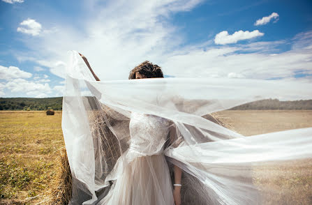 Wedding photographer Elena Mikhaylova (elenamikhaylova). Photo of 1 October 2018