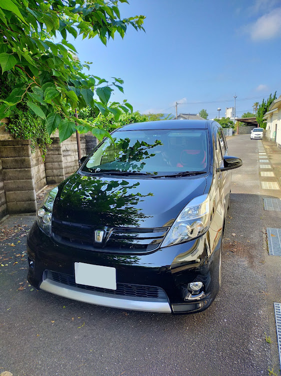 アイシスのアイシス・ノアール・納車に関するカスタム事例の投稿画像1枚目