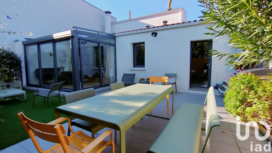 Vente maison 4 pièces 100 m² à La Rochelle (17000), 590 000 €