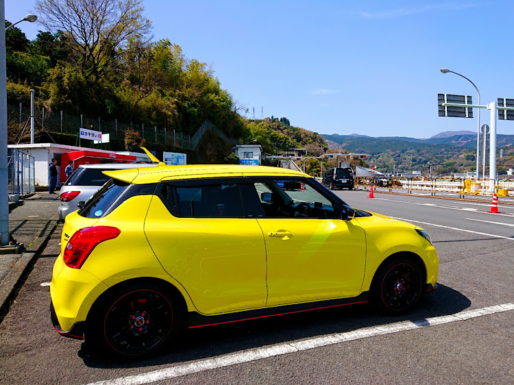 スイフトスポーツのドライブ・ターンパイク・三連休に関するカスタム事例の投稿画像1枚目