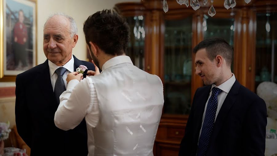 Fotografo di matrimoni Enzo Vonella (vonellaphotograp). Foto del 28 agosto 2019