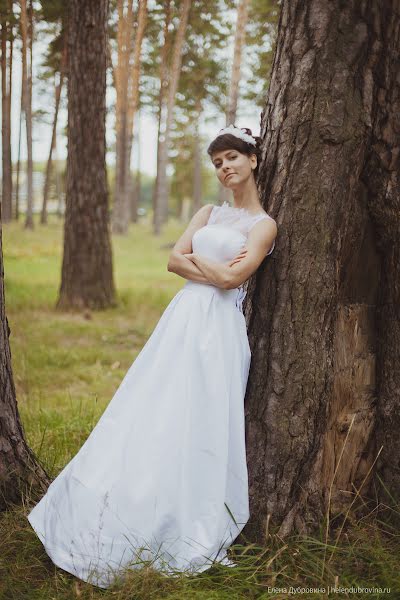 Fotógrafo de casamento Elena Dubrovina (helendubrovina). Foto de 13 de janeiro 2014