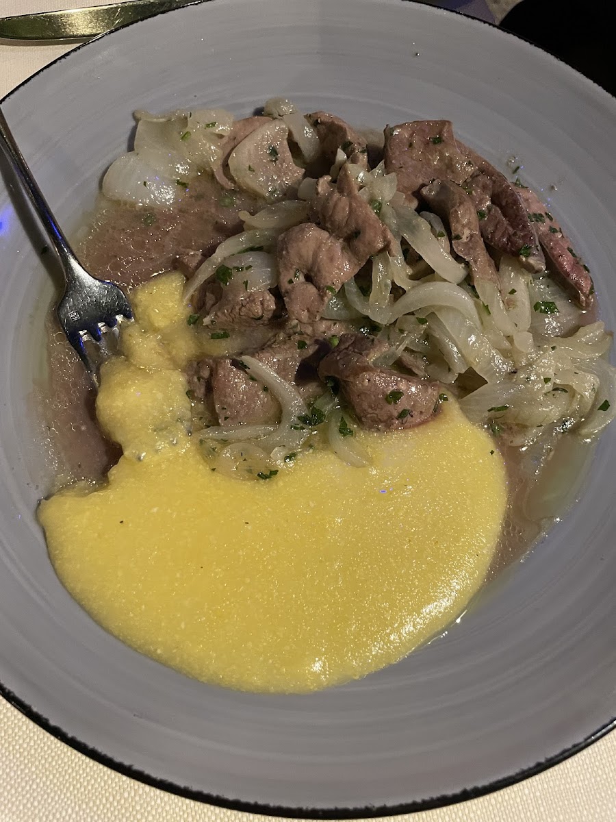 Calf liver with onions and polenta