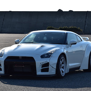 NISSAN GT-R R35