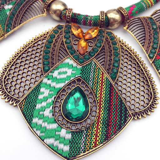 Title 7, Overdreven Bohemien Stijl