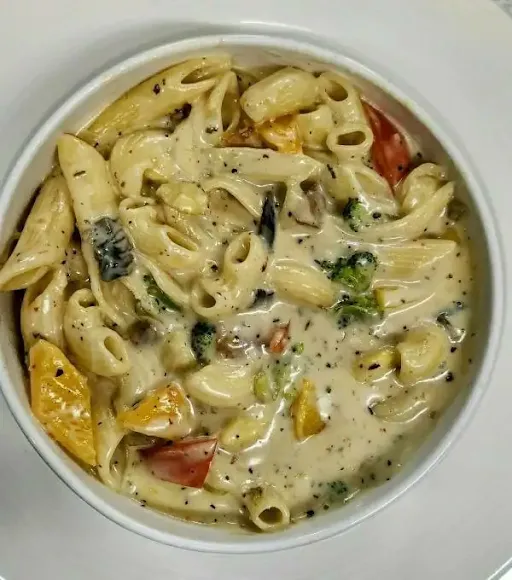 Tossed Creamy Pasta