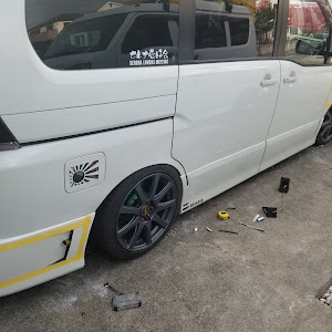 セレナ C25