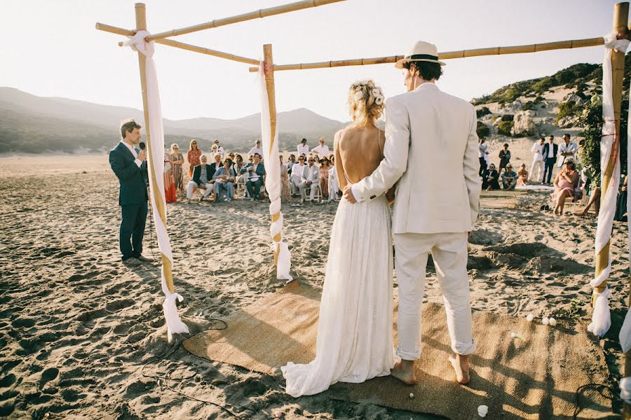 Fotografo di matrimoni Magdalene Kourti (kourti). Foto del 20 settembre 2020