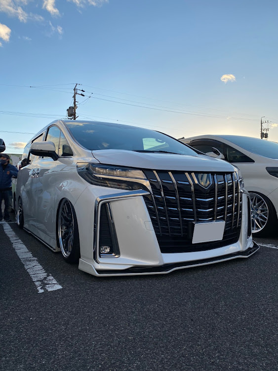 ヴェルファイアの新年のご挨拶・輪止めビビリーズ・オフ会・元旦・明けましておめでとうございます！に関するカスタム事例の投稿画像5枚目