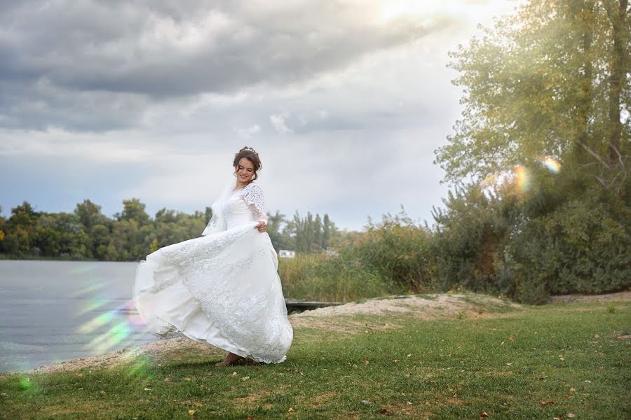 Fotógrafo de casamento Andrey Reutin (id53515110). Foto de 4 de outubro 2019