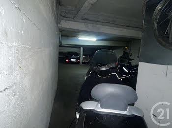 parking à Paris 9ème (75)