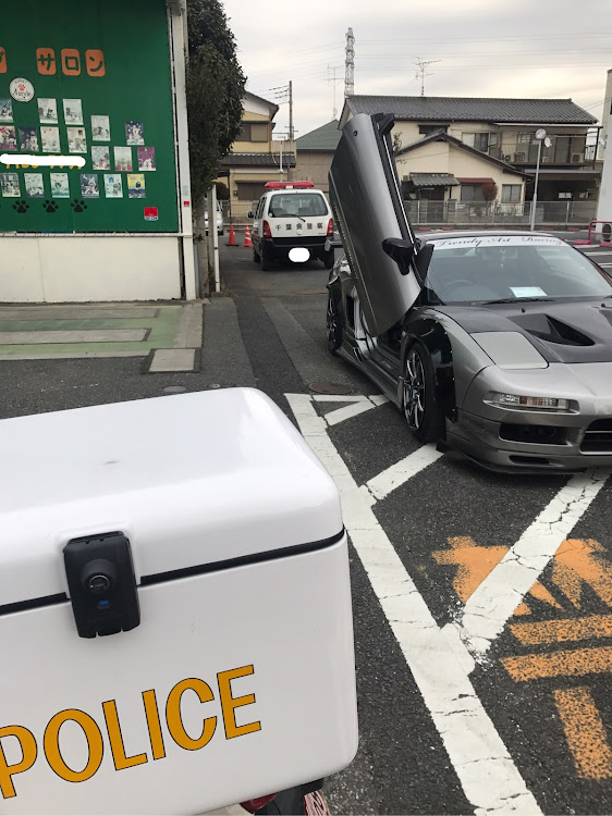 NSXのNSX・ジイさん・口論・警察とコラボ・トラブルに関するカスタム事例の投稿画像1枚目