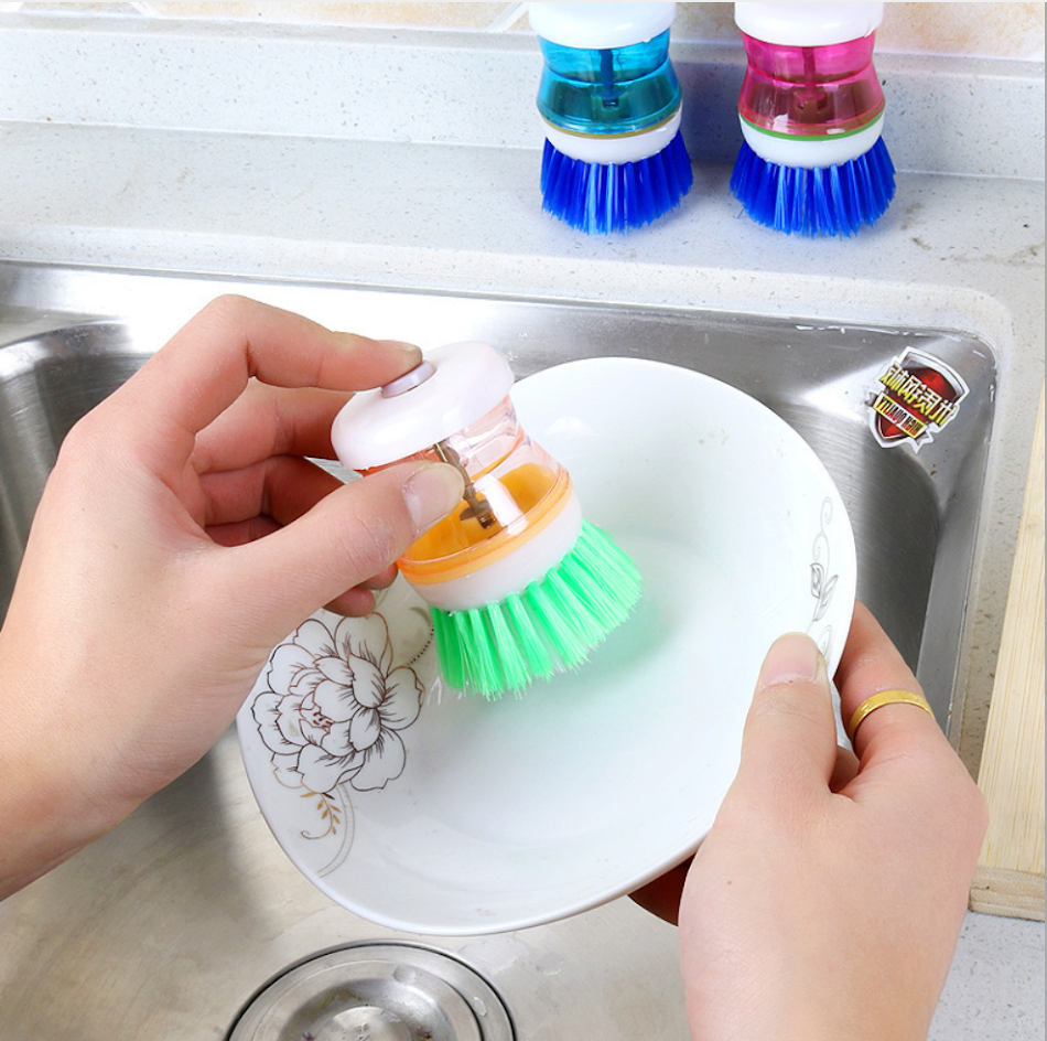 Soap Dispensing Palm Brush cleans and dispenses soap efficiently, making dishwashing easier. Perfect for scrubbing plate