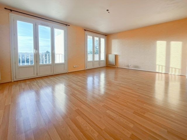 Vente appartement 4 pièces 90 m² à Bron (69500), 230 000 €