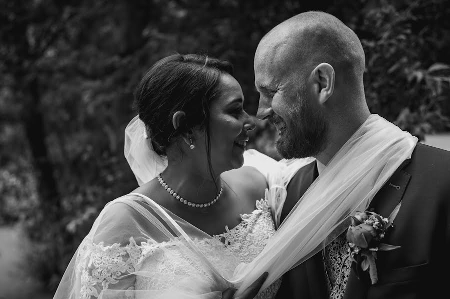 Fotografo di matrimoni Juli Behrendt Bexkens (julibexkens). Foto del 15 luglio 2020