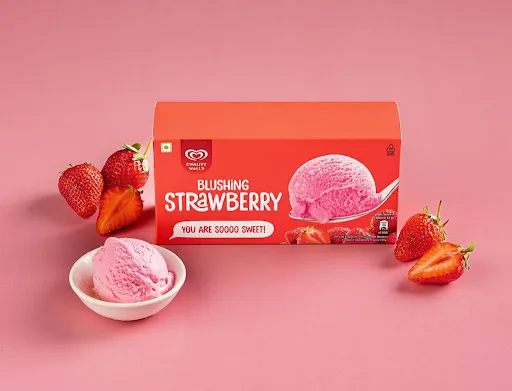 Blushing Strawberry 700ml Party Pack