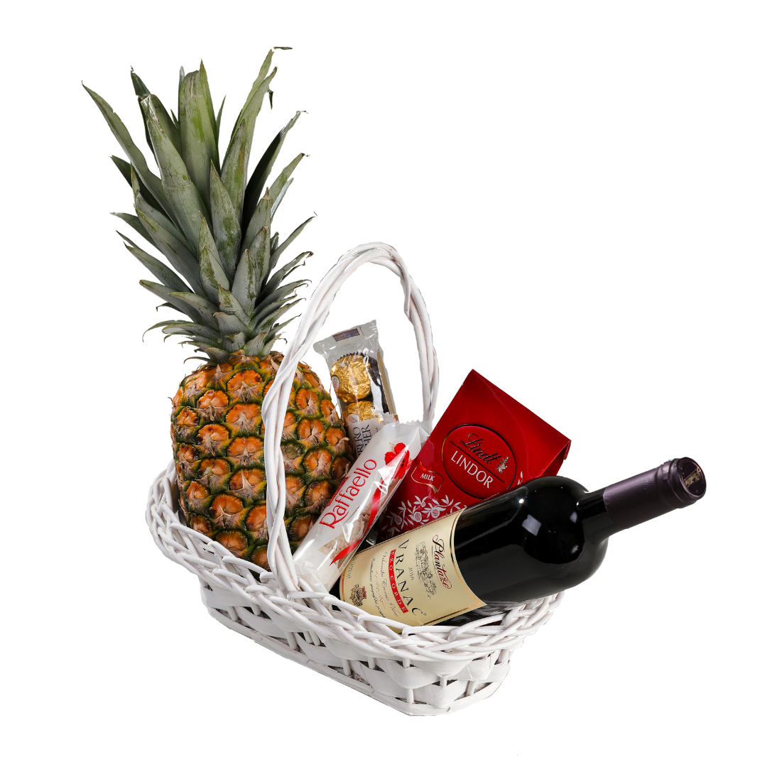 Slatko iznenađenje - Vino, ananas i slatkiši!