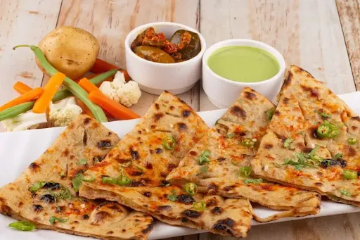 Tawa Gobhi Paratha Combo