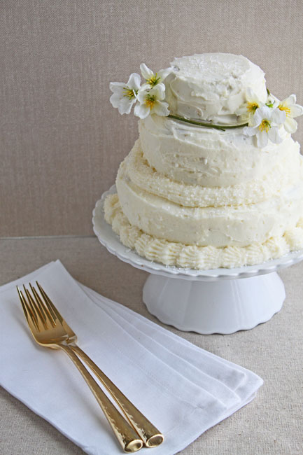 49+ Famous Inspiration Wedding Cake Frosting With Almond Extract