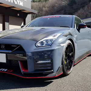 NISSAN GT-R R35