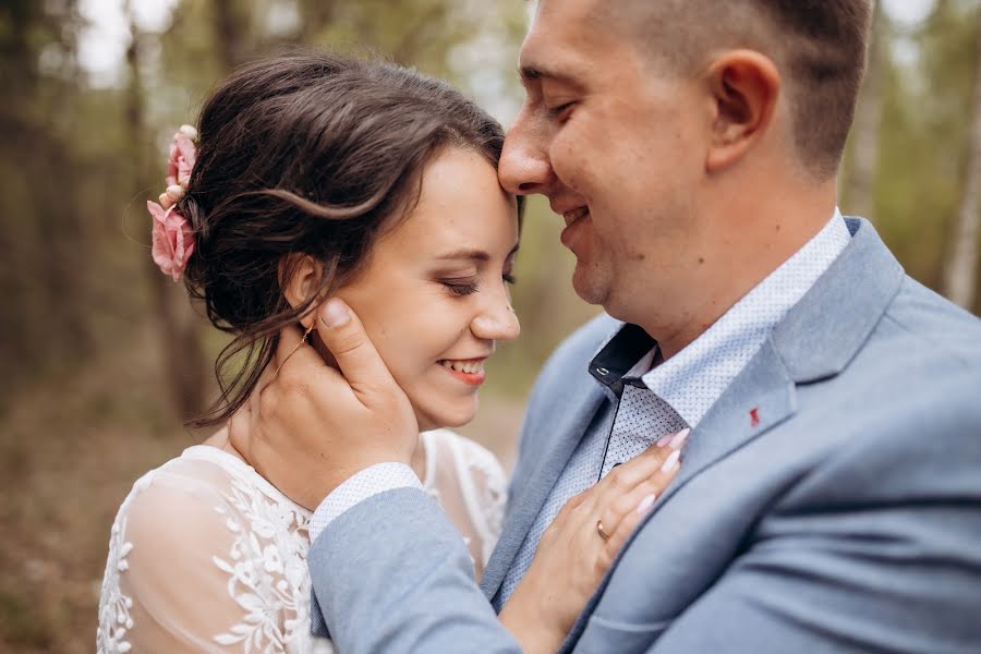 Fotógrafo de casamento Yana Tkach (yasyatkach). Foto de 6 de junho 2020