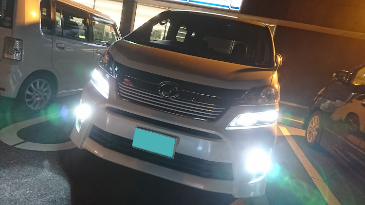 ヴェルファイアの信玄・HID・フォグに関するカスタム事例の投稿画像1枚目