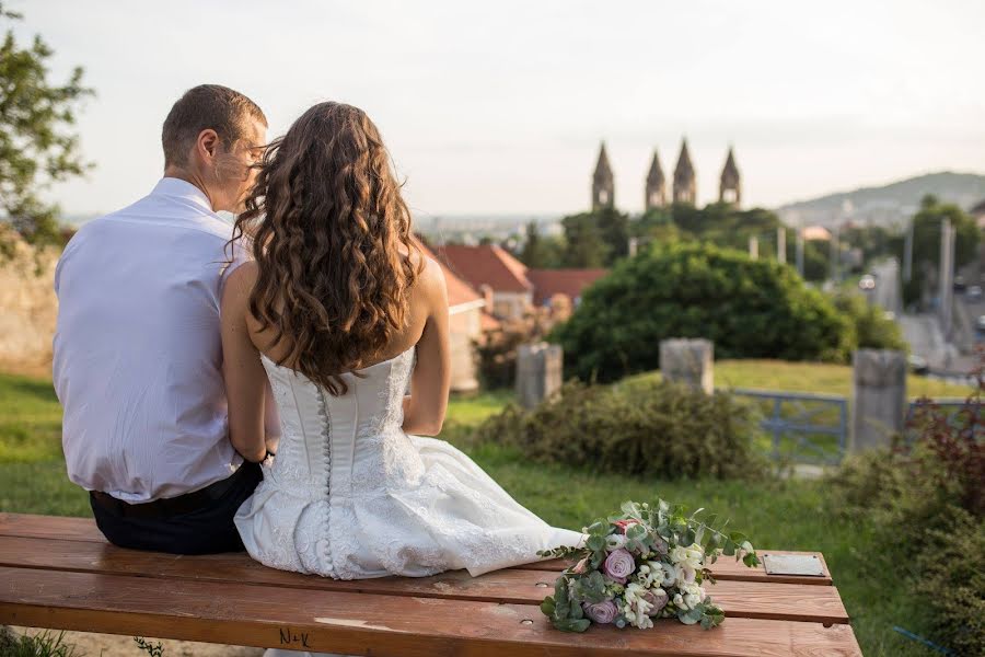 Fotógrafo de casamento Attila Firling (firlingpictures). Foto de 3 de março 2019