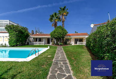 Apartment with terrace and pool 2