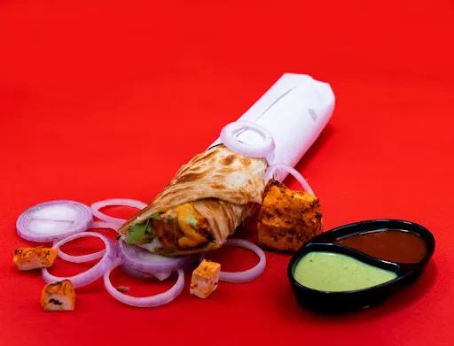 Tandoori Paneer Momos Roll