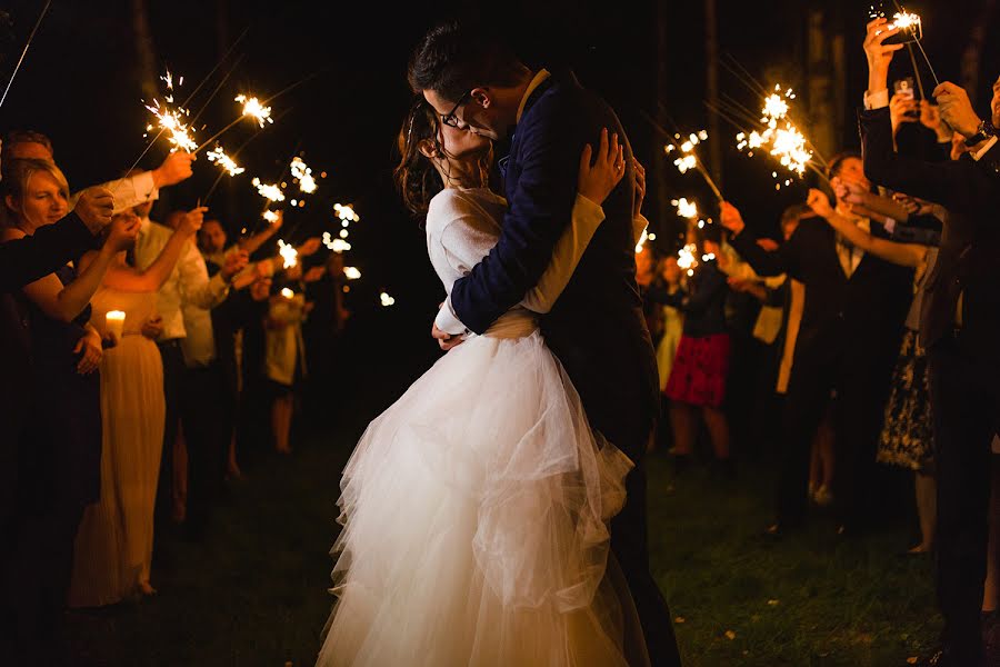 Fotografo di matrimoni Karolina Paraschidis (karolinaparas). Foto del 9 novembre 2021